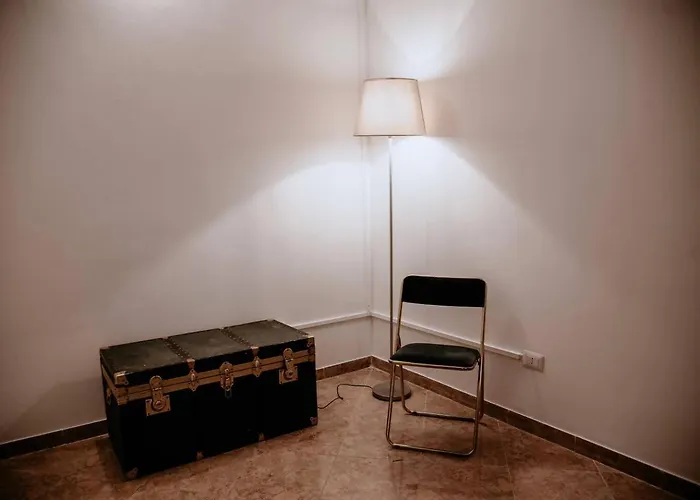 Cinemaison - Near Metro - By Viva Domus
