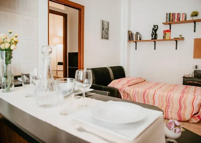 Appartamento Cinemaison - Near Metro - By Viva Domus Roma